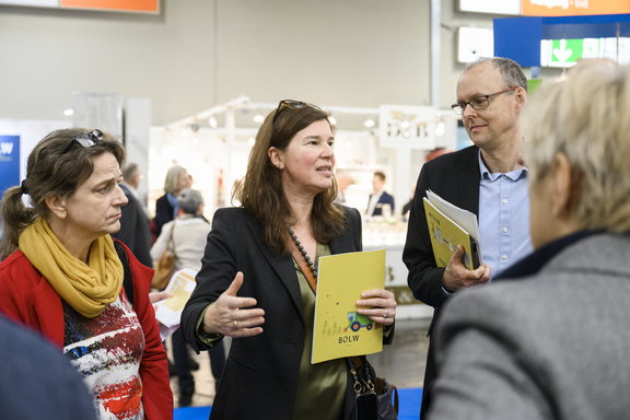 Messerundgang_im_Rahmen_der_BIOFACH_2023_-_Guided_tour_Urheber_NuernbergMesse__Uwe_Niklas_2.jpg  