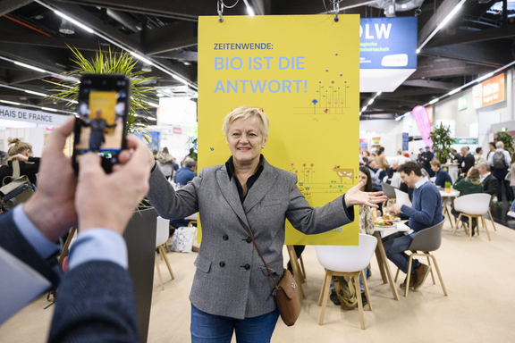 Messerundgang_im_Rahmen_der_BIOFACH_2023_-_Guided_tour_Urheber_NuernbergMesse__Uwe_Niklas_1.jpg  